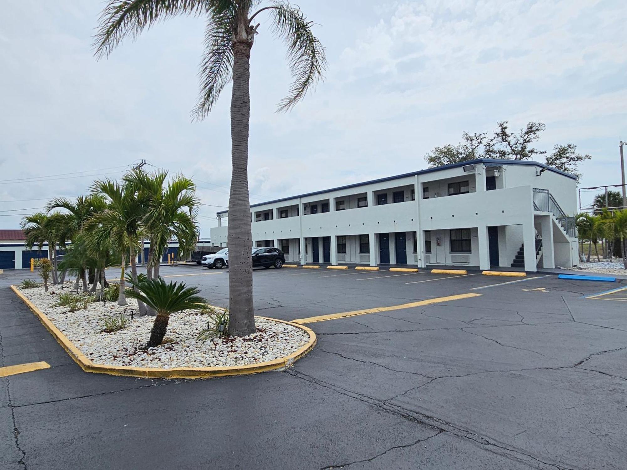 Deluxe Inn - Sarasota South Bradenton Dış mekan fotoğraf