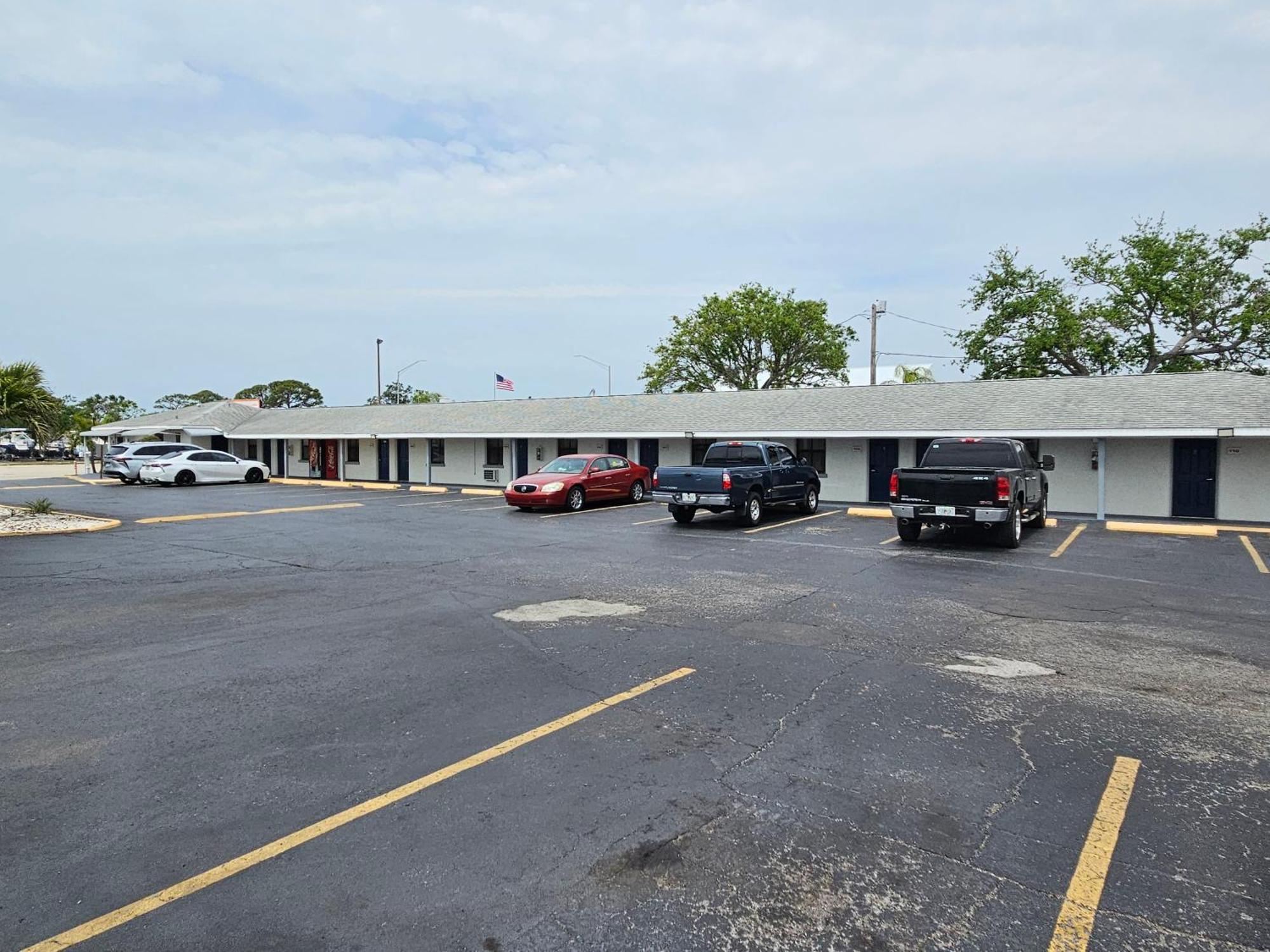 Deluxe Inn - Sarasota South Bradenton Dış mekan fotoğraf